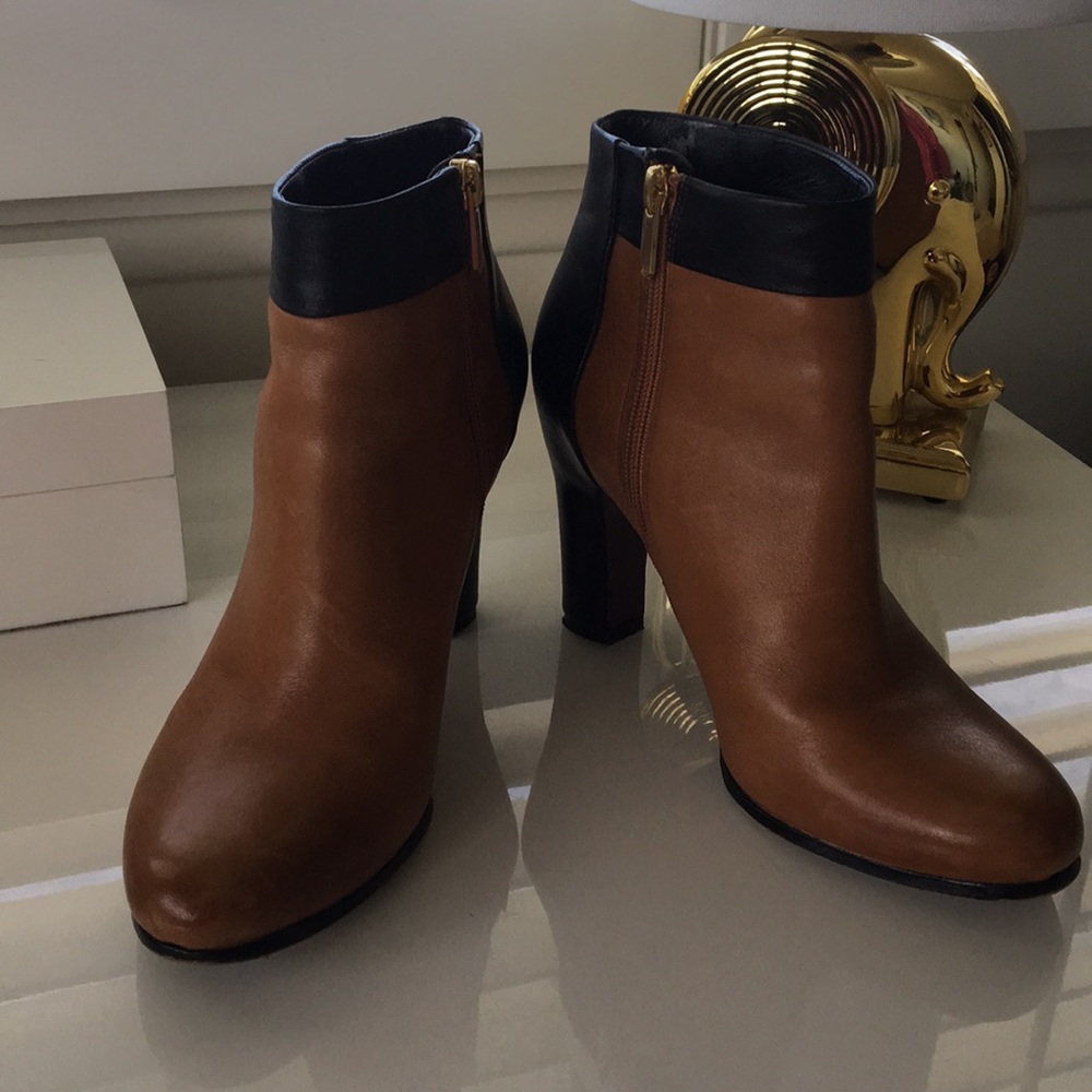 SAM EDELMAN BOOTIES, 8 🎀🎀